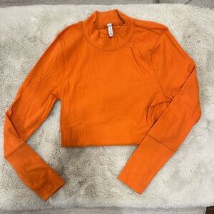 Orange Free People long sleeve ribbed mock neck! Size small!